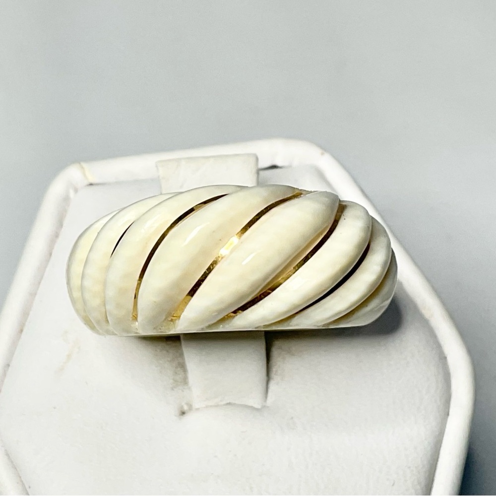 Carved Mammoth Ivory 14K Twist Ring SZ 7.5
